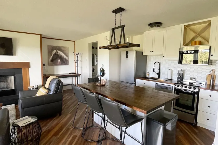 Ravens Ridge: A top Floor guest favorite Abode! - Image 1