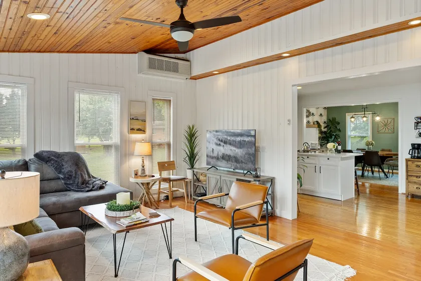 Private Retreat-HotTub-FirePit- 20+Wineries nearby - Image 1