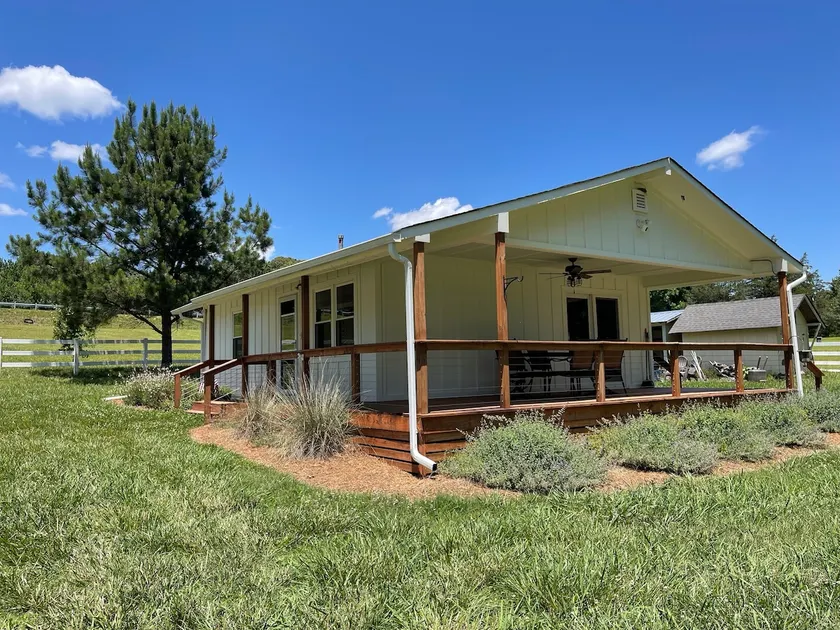 Old Hen Farm Guesthouse - Image 1