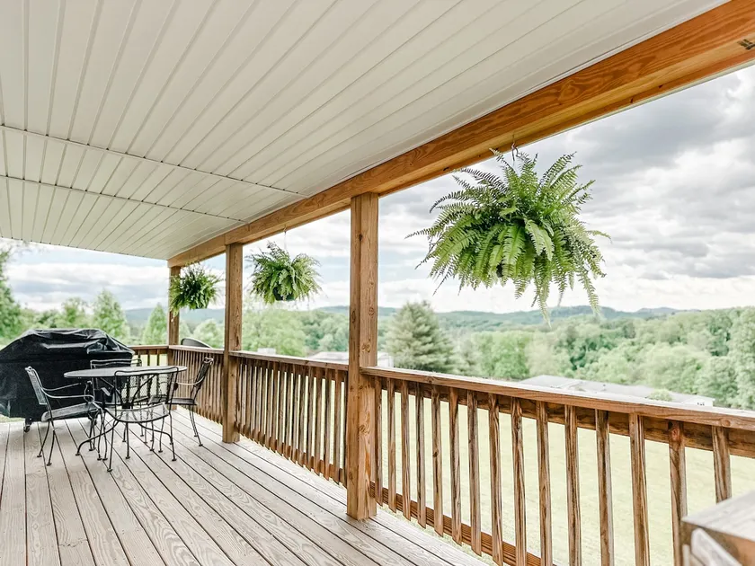 Piper's Gap Serenity-Relax w/ Views & Clawfoot Tub - Image 1