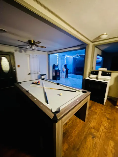 Stay Inn & Game - Image 1