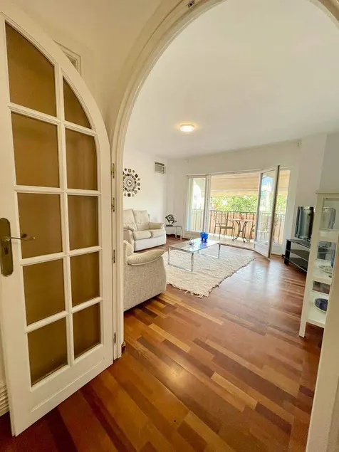 Three Crowns apartment - Image 1