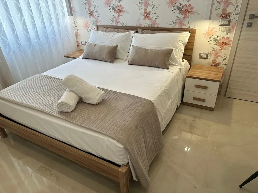 Leonida Guest House - Image 1