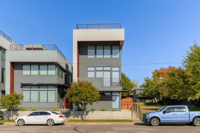 Downtown Dream, High End New Build Right Downtown! - Image 1