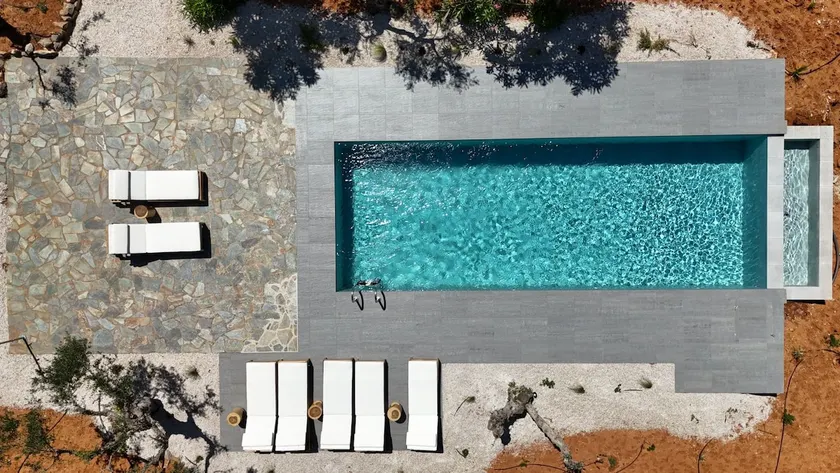 Villa ThePines-Jaccuzi-Pool-Nearby beach By Helian - Image 1
