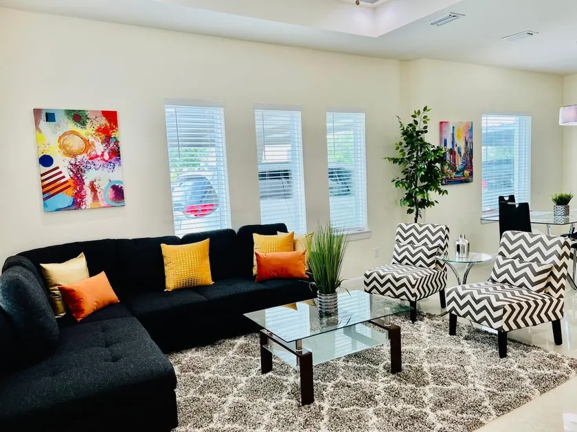Casa FELIZ, Luxury apartment McAllen, Tx - Image 1