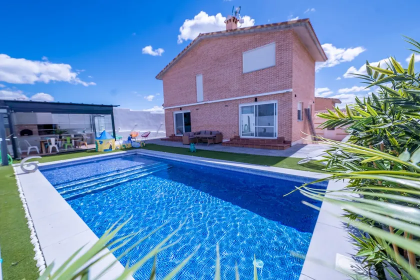 Casona Valmayor - Image 1
