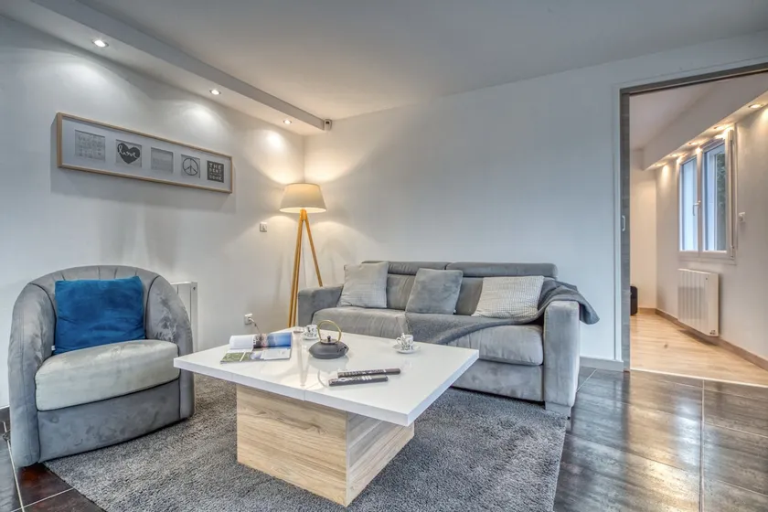 The peaceful setting of the Capucine – 2 beautiful rooms - Image 1