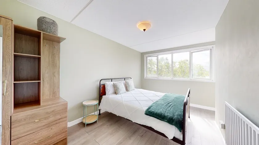 Canal view 2BD flat - Regents Park! - Image 1