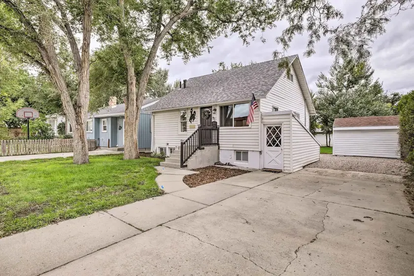 Guest-Favorite Central Casper Home for Stays - Image 1