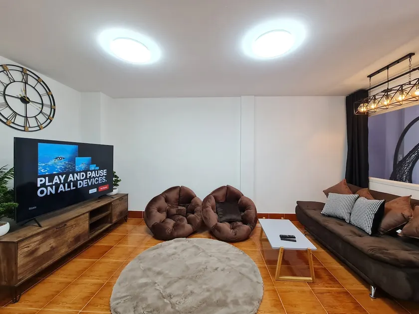 Townhouse 3BR Walking to Maya mall and One nimman - Image 1
