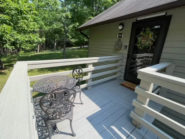 Deb's Nest on the Mountain! - Image 1