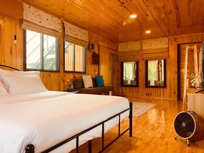 Maison Cabin - Image 1