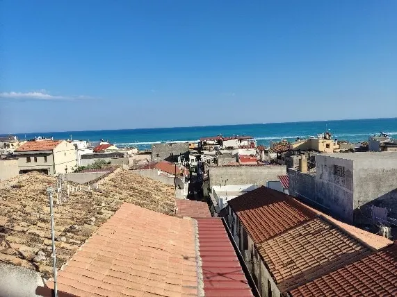 Sea View House - Image 1