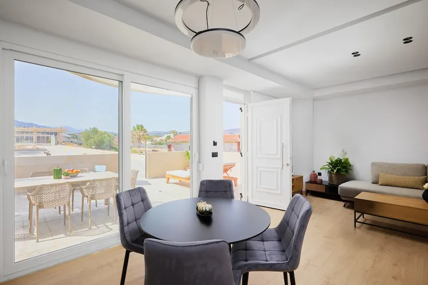 Niki Seaview Haven - Image 1