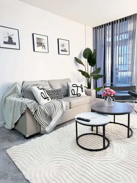 Chic Modern Oasis - Steps from Darling Harbour - Image 1