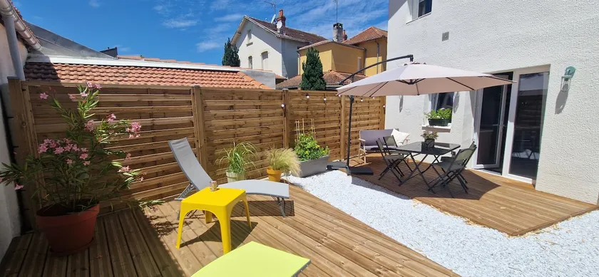 House in the heart of Tarbes - Image 1