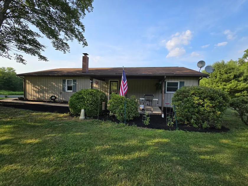 Secluded 2-bdrm, 13 acres near ATV trails & PSU - Image 1