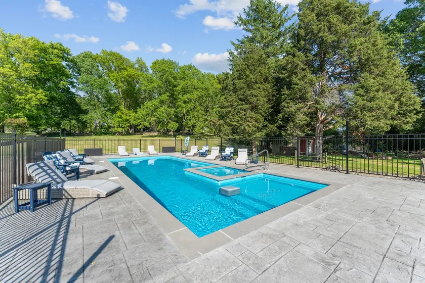 Boutique Luxury Waterfront w/Pool & Sunset Views - Image 1