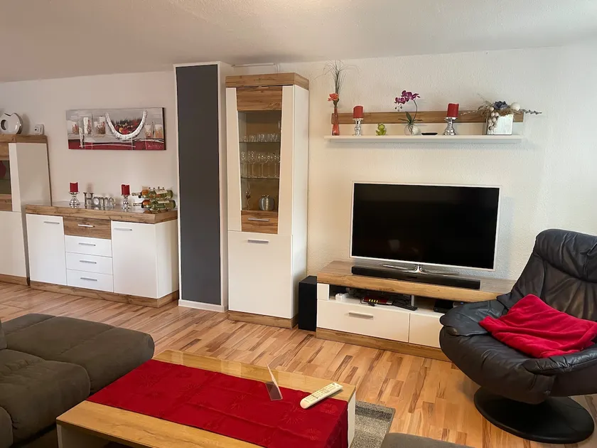 Lovingly furnished semi-detached house - Image 1