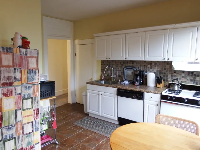 Clean and Comfortable Apartment in Downtown Macon - Image 1
