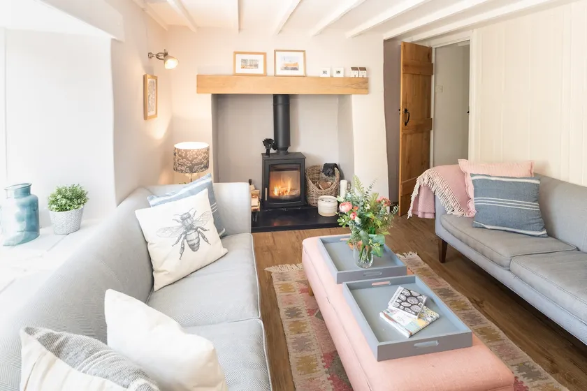 Country cottage, Branscombe, sleeps 4 dog friendly - Image 1