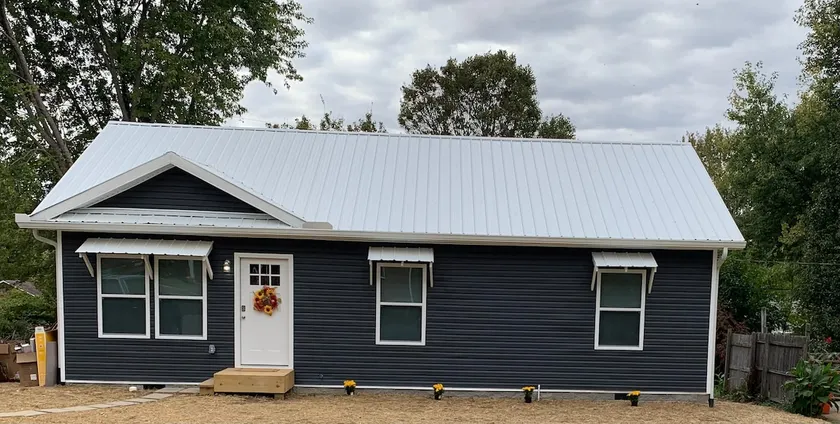 House on Hickory Hill - Image 1