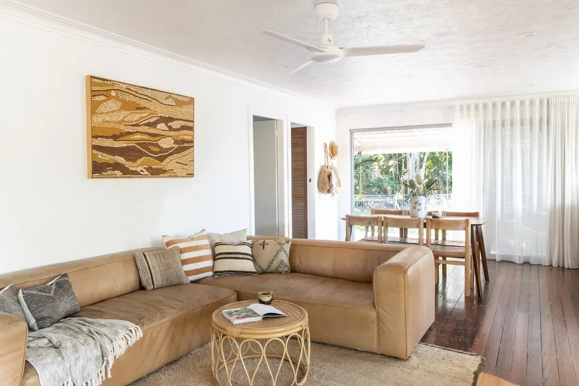 Nanna’s Beach House Pottsville cozy vintage vibes - Image 1