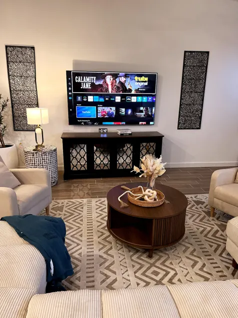 Luxury, Newly Built 2BD/2BA SW Bakersfield Getaway - Image 1