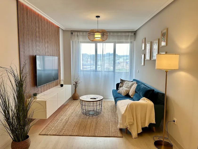 Exclusivo, Céntrico y Elegante Apartamento con Terraza y Parking incluido - Image 1