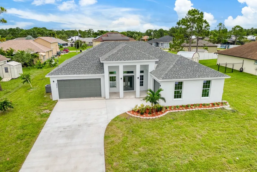 Lovely New 4/3 Two-Master bedrooms & Heated Pool - Image 1