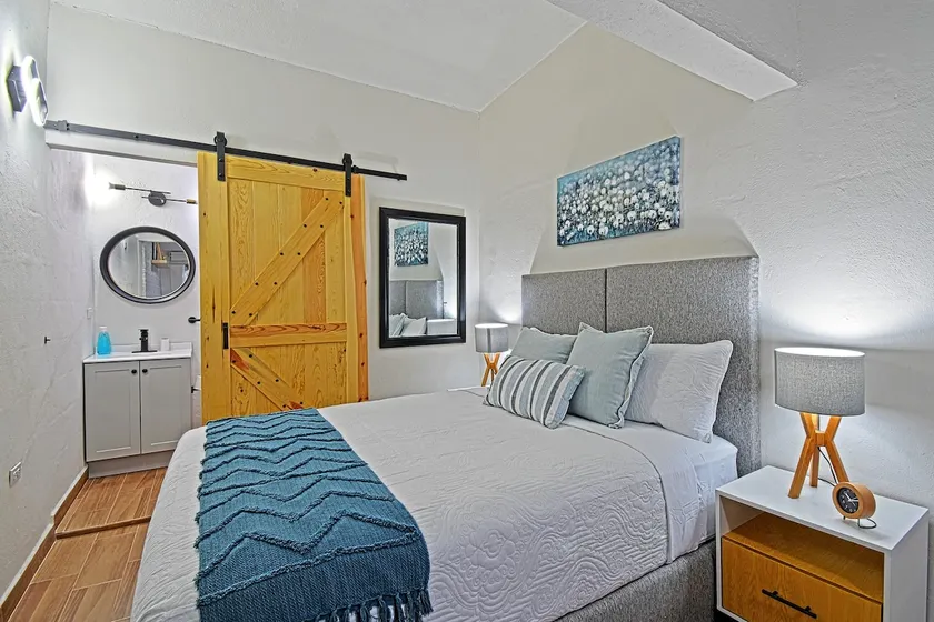 Perfect studio, ideal location - Image 1