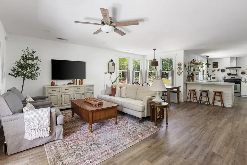 Cayce Cottage w Private Pool - Image 1