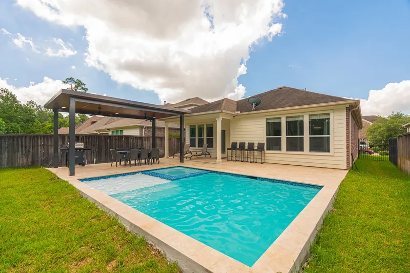 New POOL & SPA + Pergola & BBQ modern 1 story home - Image 1