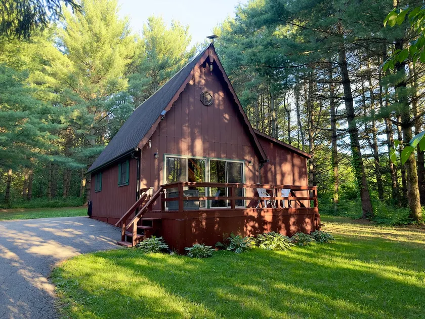 Peaceful Driftless A-Frame - Image 1