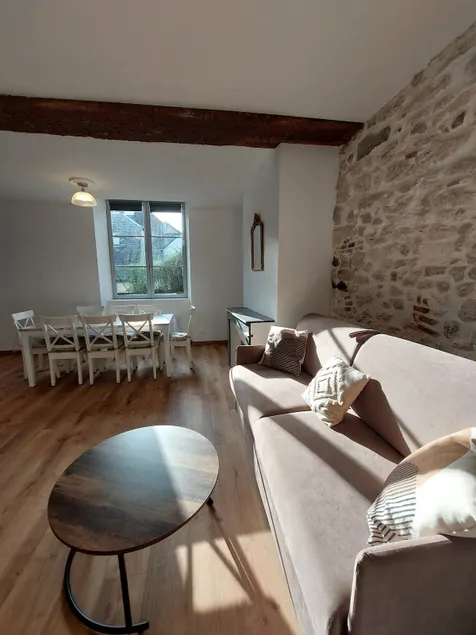 Spacious country apartment - Image 1