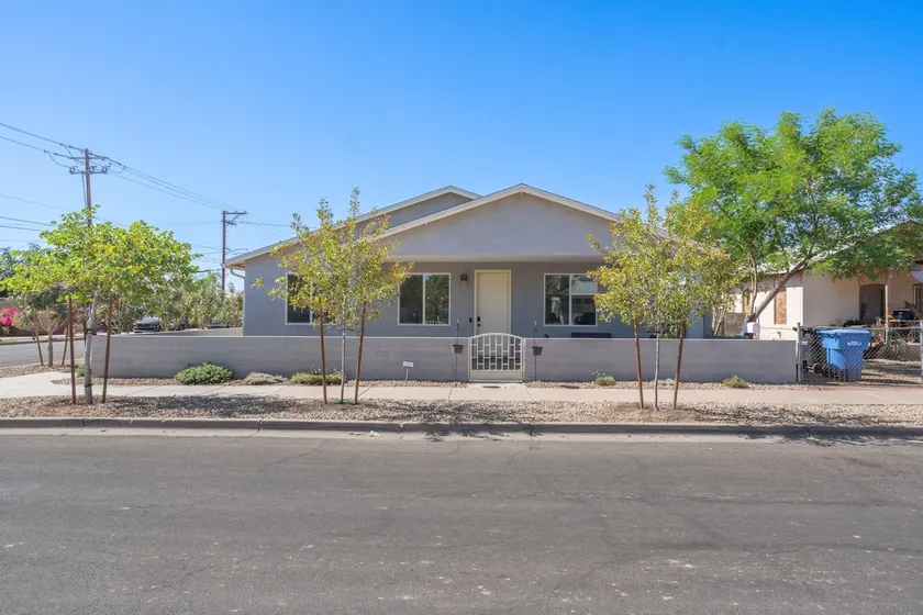 Downtown Oasis House - Image 1
