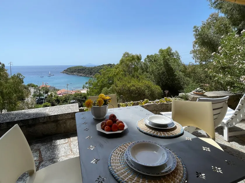 Large apartment with a sea view - Image 1