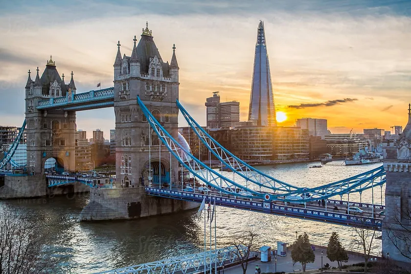 1Bed Flat with Shard Views & Lift at London Bridge - Image 1