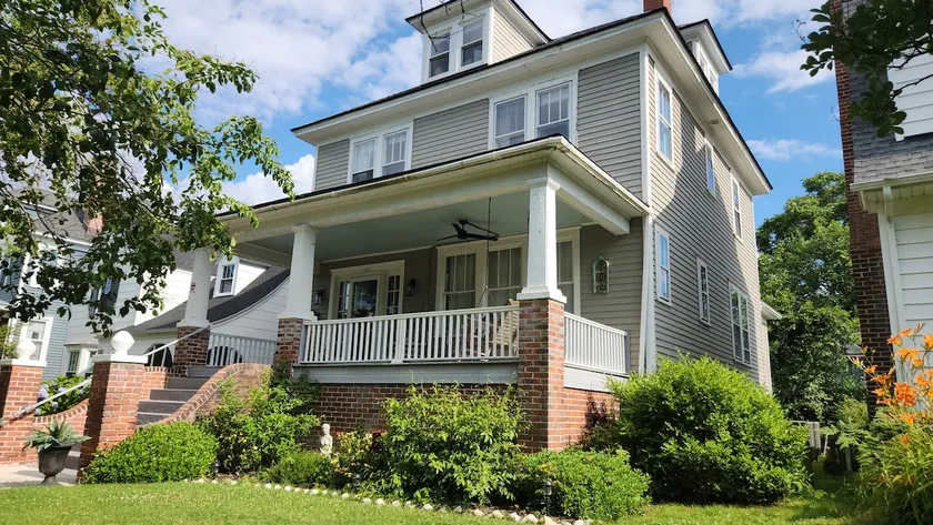 The Summer House- 6BR, 2 bath - Image 1