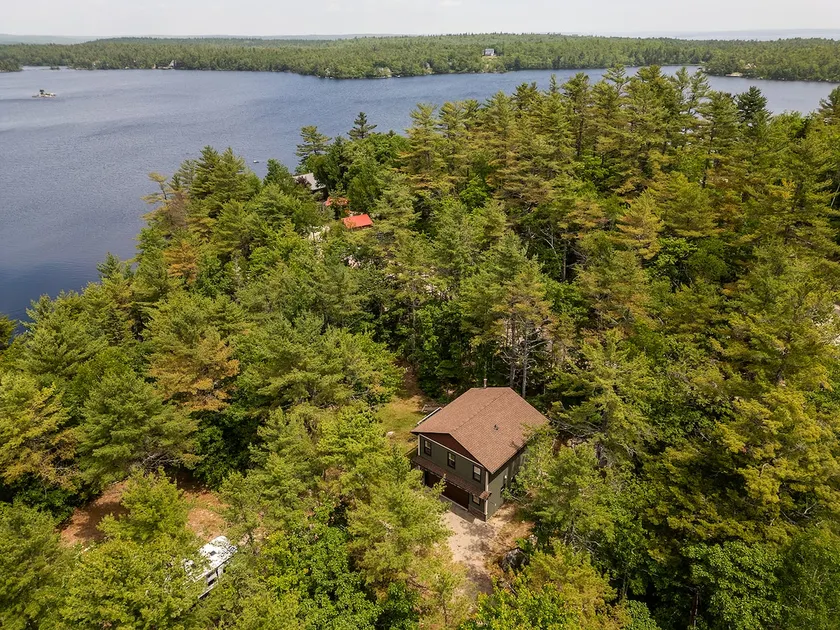 Lakeside Getaway Fox Point Cabin - Image 1
