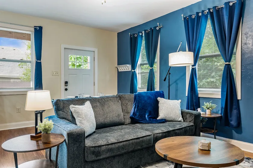 Upscale 2 BR Suite ~ Private deck & Walkable! - Image 1