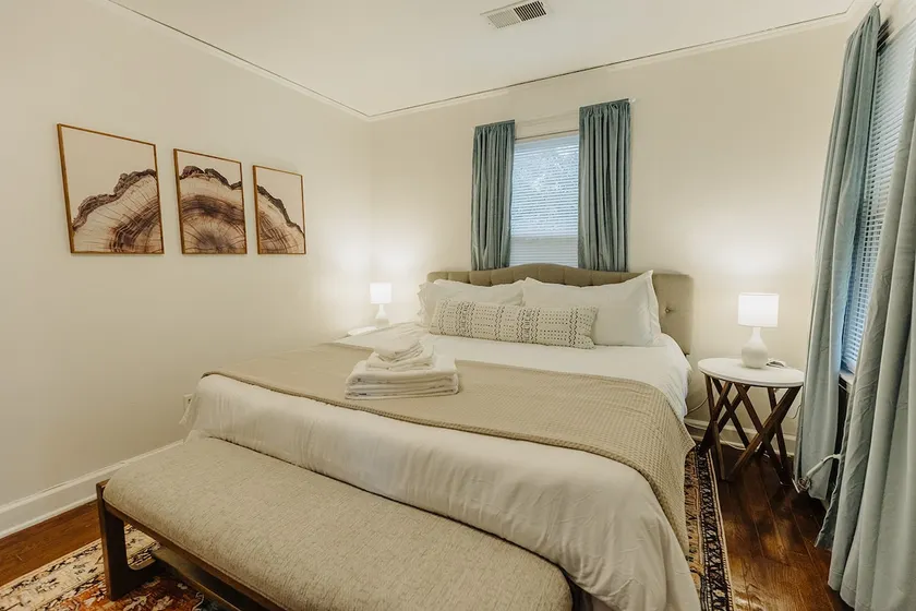 Historic Revival King Bed Liberty Bowl Memphis 893 - Image 1