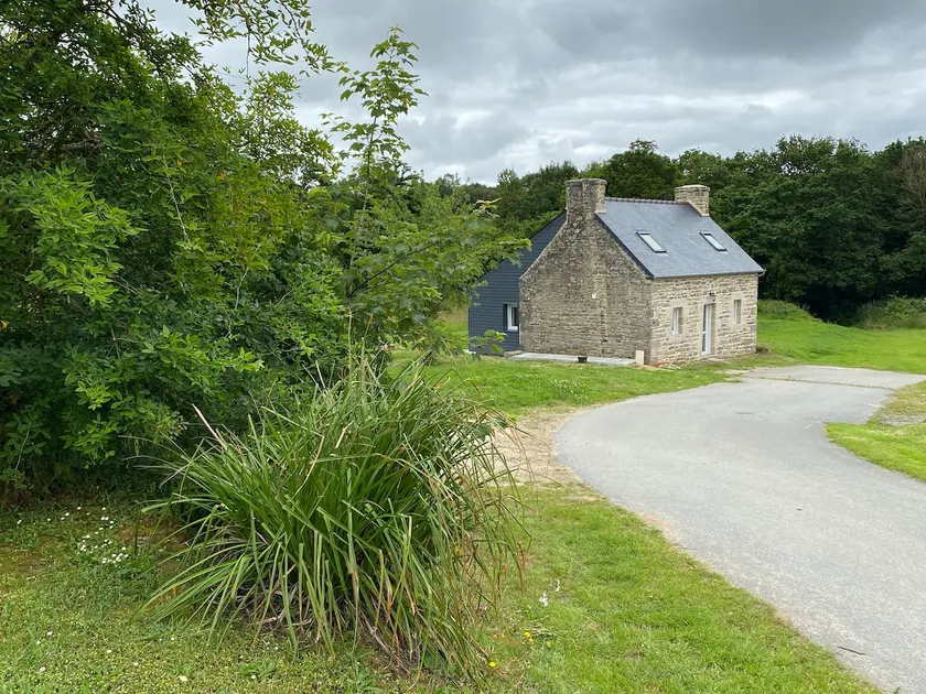 2-bedroom house - Image 1