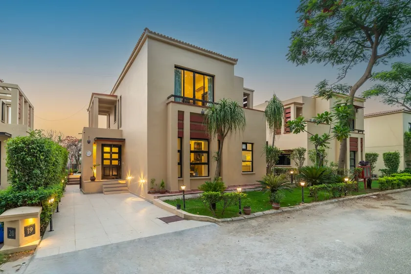 Stylish 3 BR Villa in Golf Course Resort, Manesar - Image 1