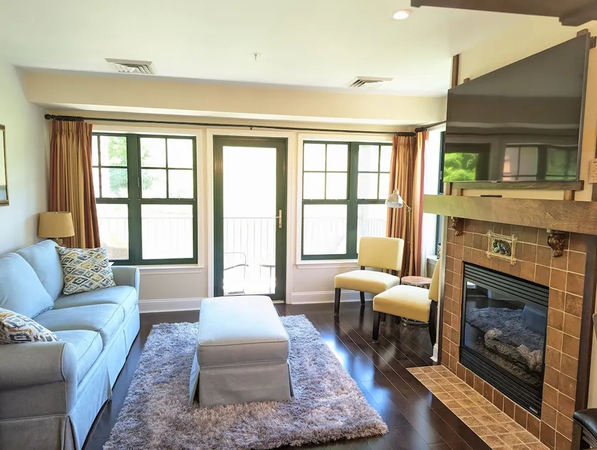 Great Views 2 Bed 2 Bath Updated - Image 1