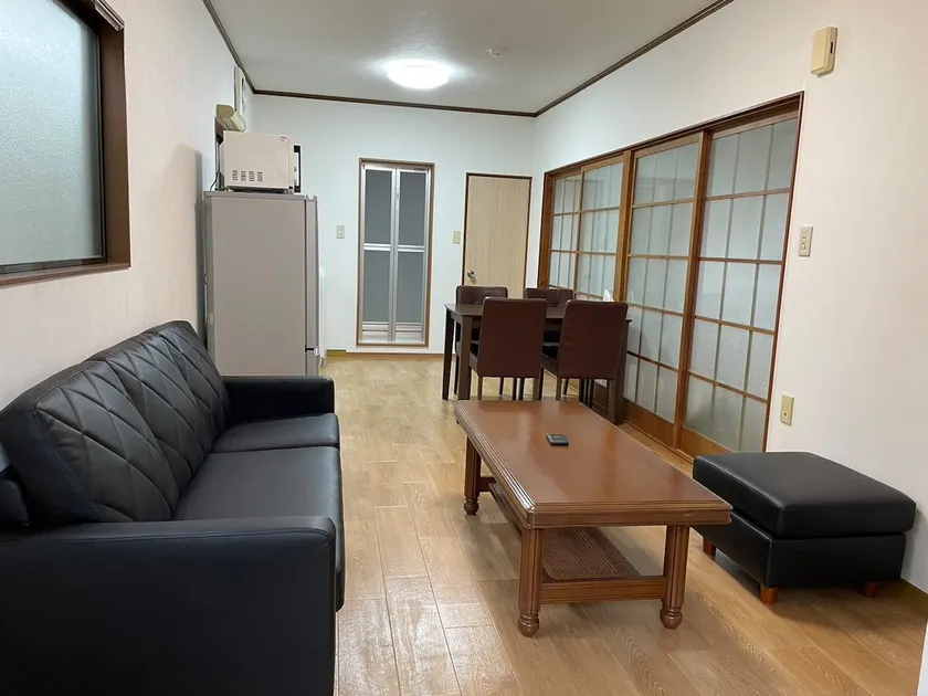 Simple Inn Kokubunji, 20-30 minutes from Shinjuku station, 7 minutes on foot from Kokubunji station, with parking. - Image 1