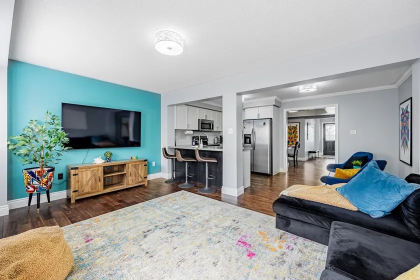 3 Bdrms | Private yard | Close to 401 | Spacious - Image 1