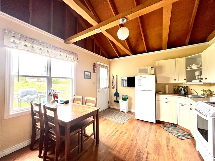 Anne's Woods Cottages- 1 bed - Image 1
