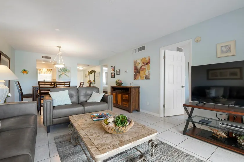 Palm Bay Club By Beachside Management - Image 1